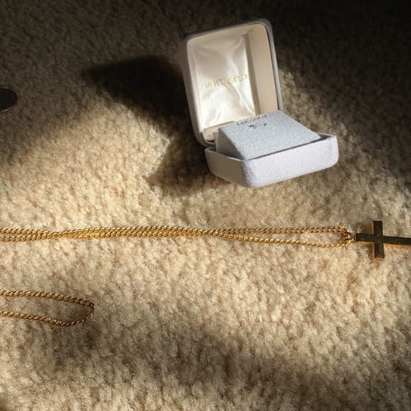 14K Gold Cross Pendant - Picture 9 of 10